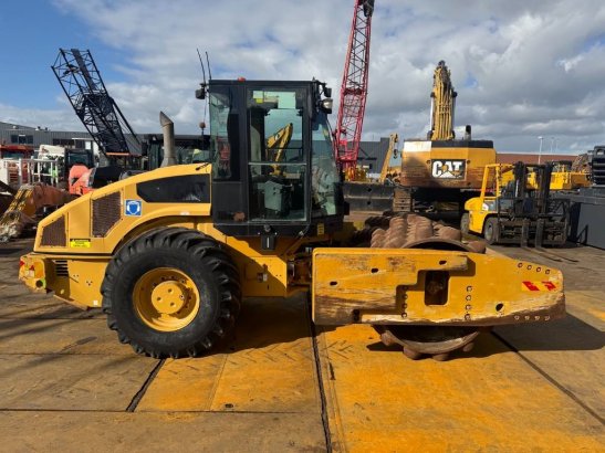 CAT CP 76 CP 76 2011 2 image 55