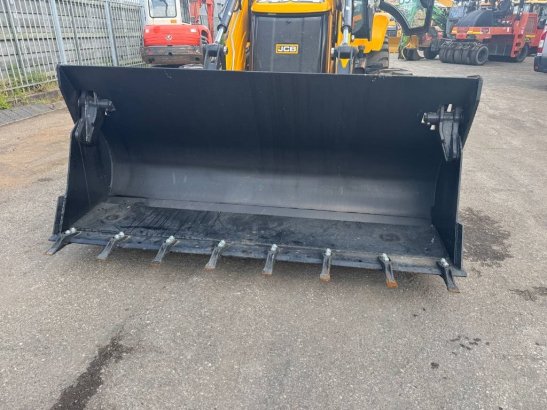 JCB 3 CX ECO 6 in 1 bucket ( UNUSED ) 2151 2025 2 image 6