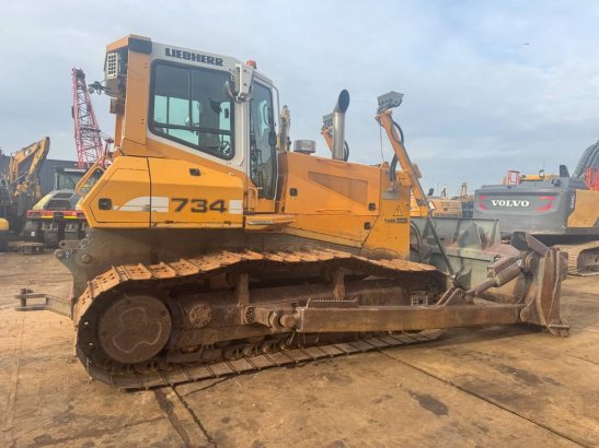 Liebherr PR 734 LGP 1128 2011 2 Dozers image 6