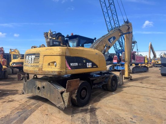 CAT M 322 D MH M 322 D MH 2011 2 Other cranes image 6