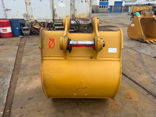 CAT 320 bucket OM 33 2025 1 image 14