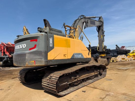 Volvo EC300EL trimble gcs900 engcon rotortilt 3x bucke EC300EL trimble gcs900 engcon rotortilt 3x bucke 2015 2 Crawler Exc...