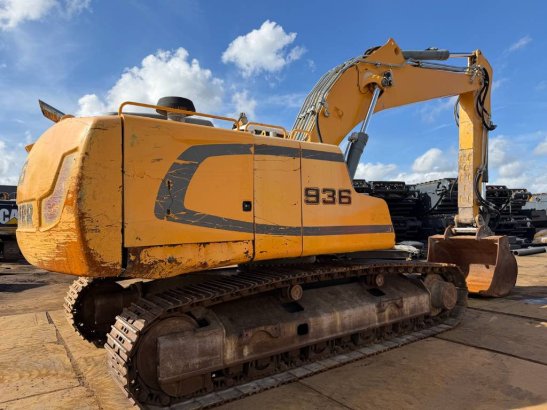 Liebherr R 936 N LC R 936 N LC 2013 2 Crawler Excavators image 6