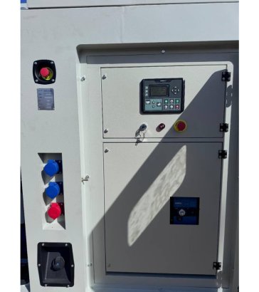 Ricardo 500kva (400KW) silent generator 3 phase ATS 50HZ 4 Ricardo 500kva (400KW) silent generator 3 phase ATS 50HZ 4 2025...