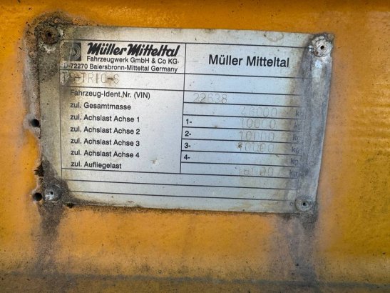 Müller mitteltal 3 axel low bed steel supspension Muller mitteltal 3 axel low bed steel supspension 2002 2 Lowloader semi-...