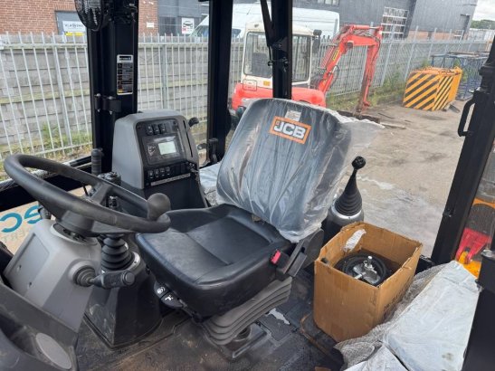 JCB 3 CX ECO 6 in 1 bucket ( UNUSED ) 2151 2025 2 image 16