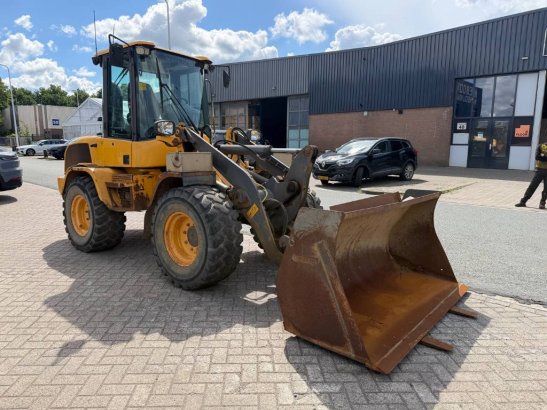 Volvo L 30 GS L 30 GS 2015 2 Wheel Loaders image 7