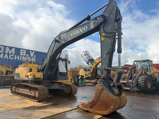 Volvo EC 300 D L EC 300 D L 2014 2 Crawler Excavators image 7
