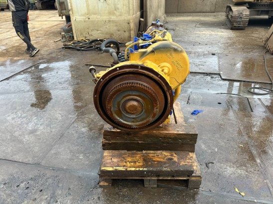 CAT 950 G II hydrolic pump / gearbox 254 2 image 18