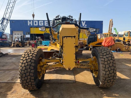 CAT 12 M 3 12 M 3 2015 2 Motor graders image 8