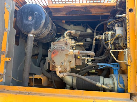 Liebherr A 914 A 914 2002 2 Wheeled Excavators image 8