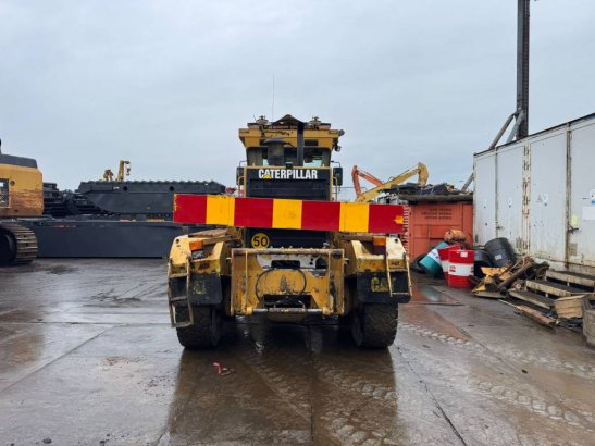 CAT 140 H 483 2000 2 Motor graders image 8