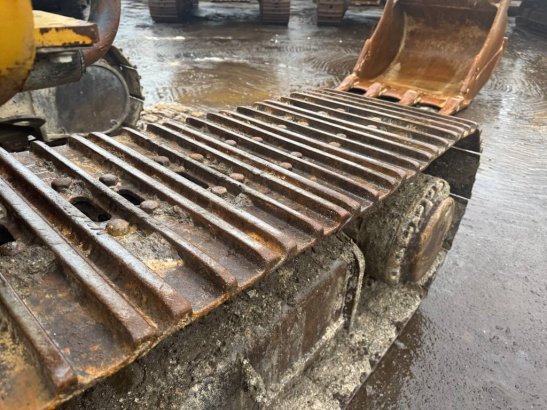 CAT 329 EL 41 2012 2 Crawler Excavators image 23