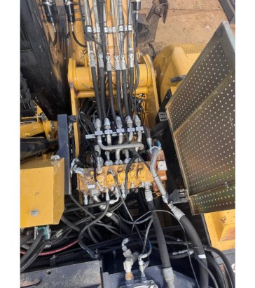 CAT M 322 D MH M 322 D MH 2011 2 Other cranes image 9