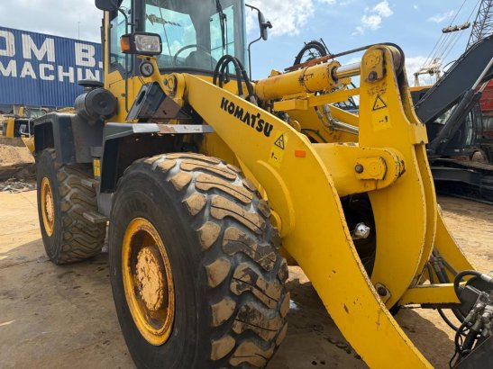 Komatsu WA 270-3 848 2003 2 Wheel Loaders image 9
