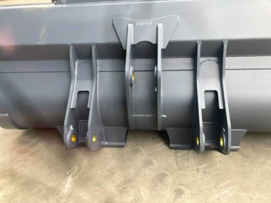 Volvo L90G image