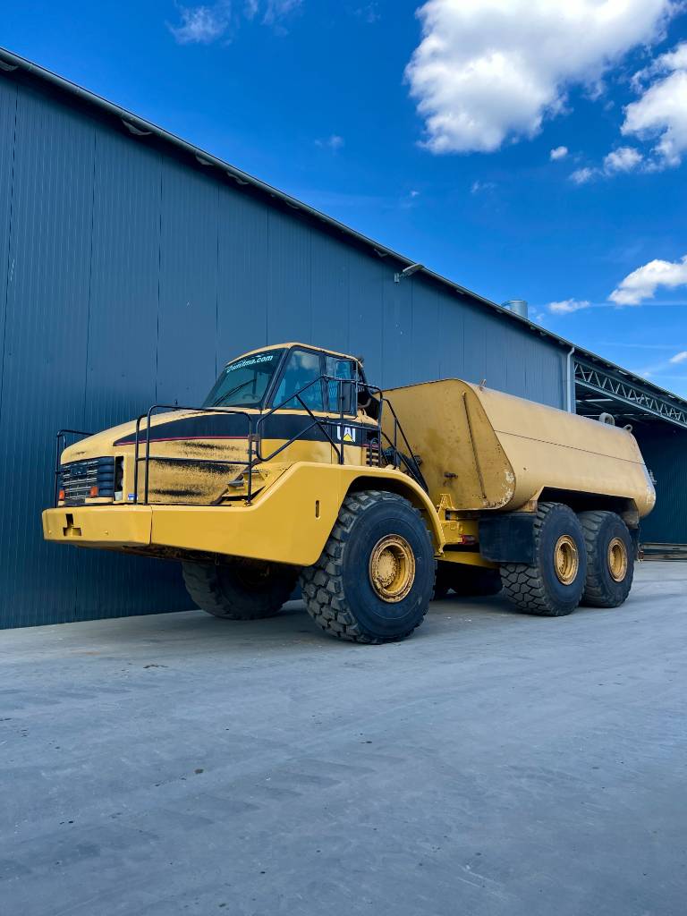 CAT 740 Water Truck