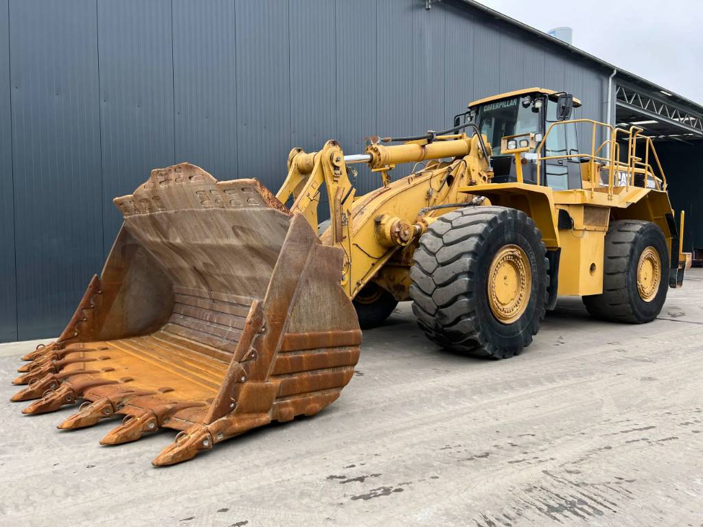 CAT 988H image