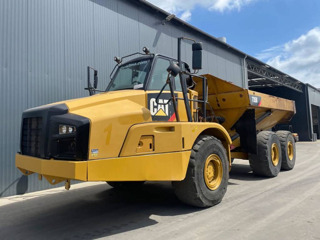 CAT 735 | 735B image