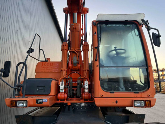 Doosan DX170W image