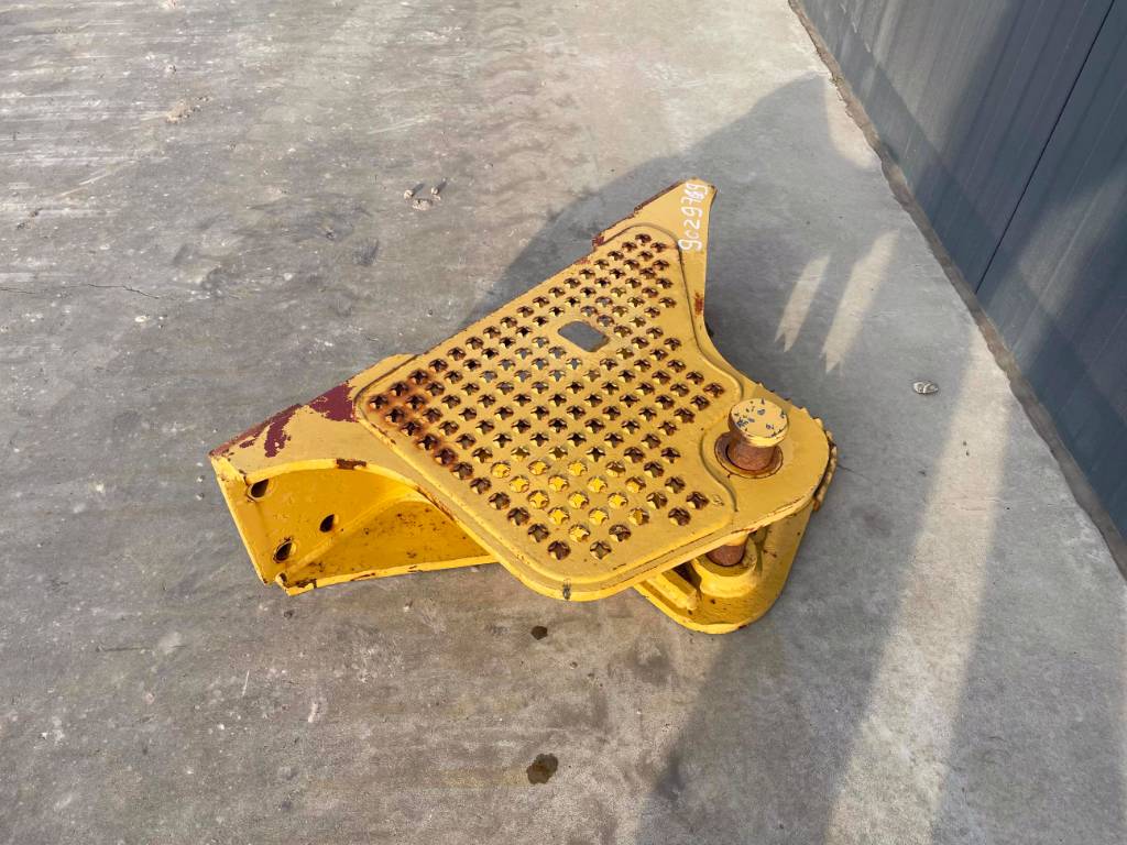 CAT D4 NG Zugtraverse image