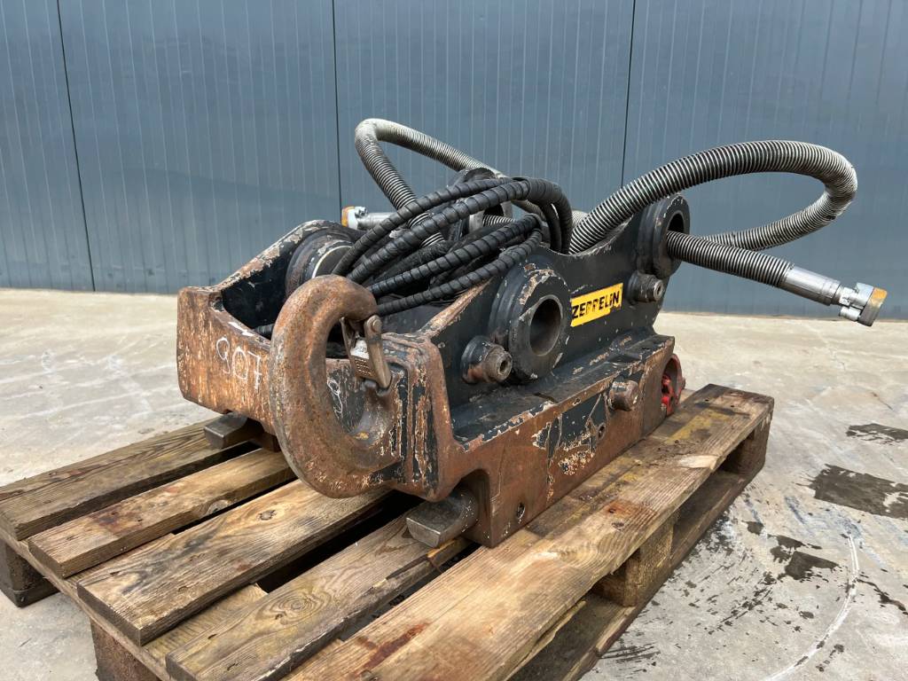 OilQuick OQ70/55 - 320E / 325F image