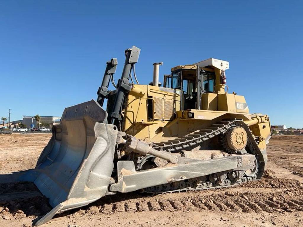 CAT D10R image