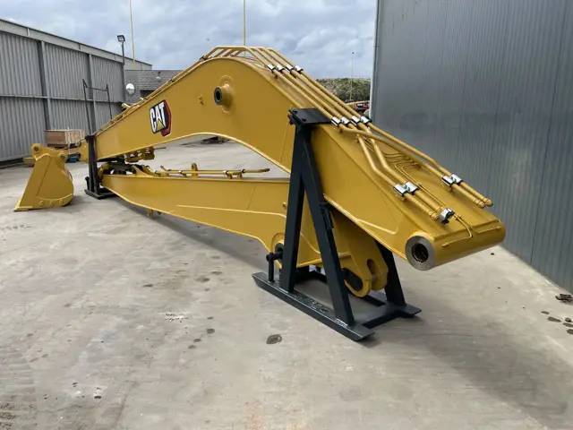 CAT 323 NG 18m Set image