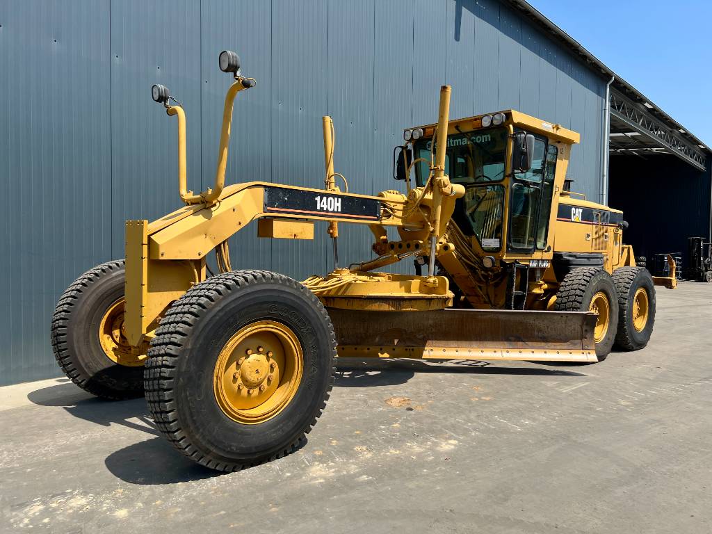 CAT 140H II image