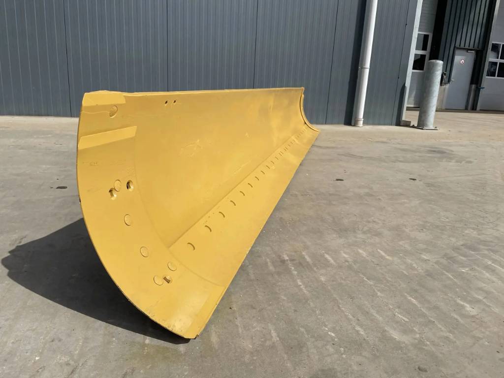CAT 12H Moldboard image