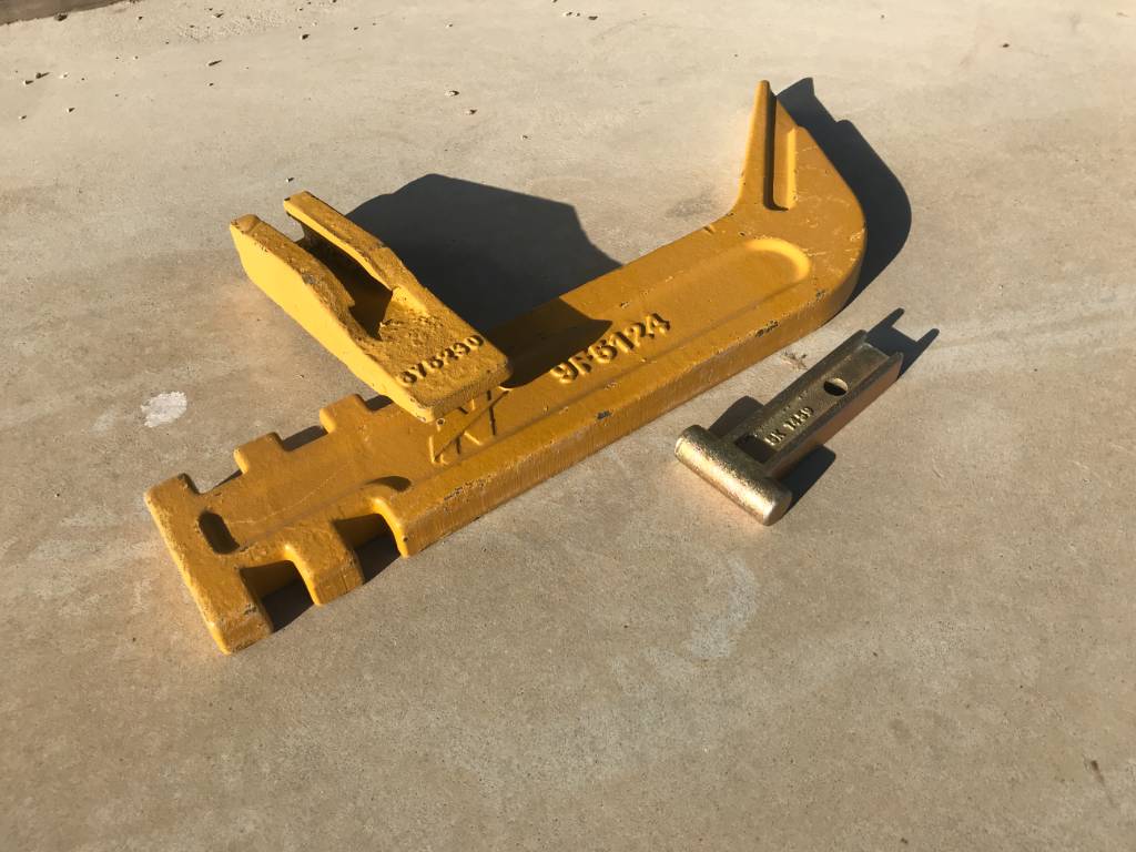 CAT 120H / 120M / 140H / 140M / 160H / 160M Scarifier image