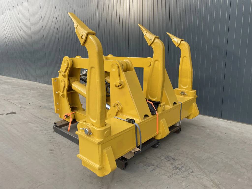 Komatsu D85 image