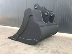 Komatsu PC228