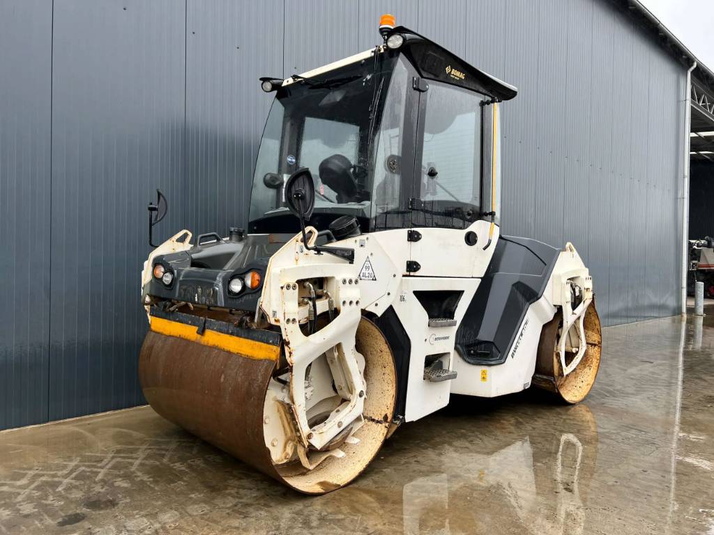 Bomag BW 151 AD-5 image