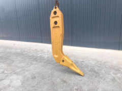 Komatsu D61 Shank