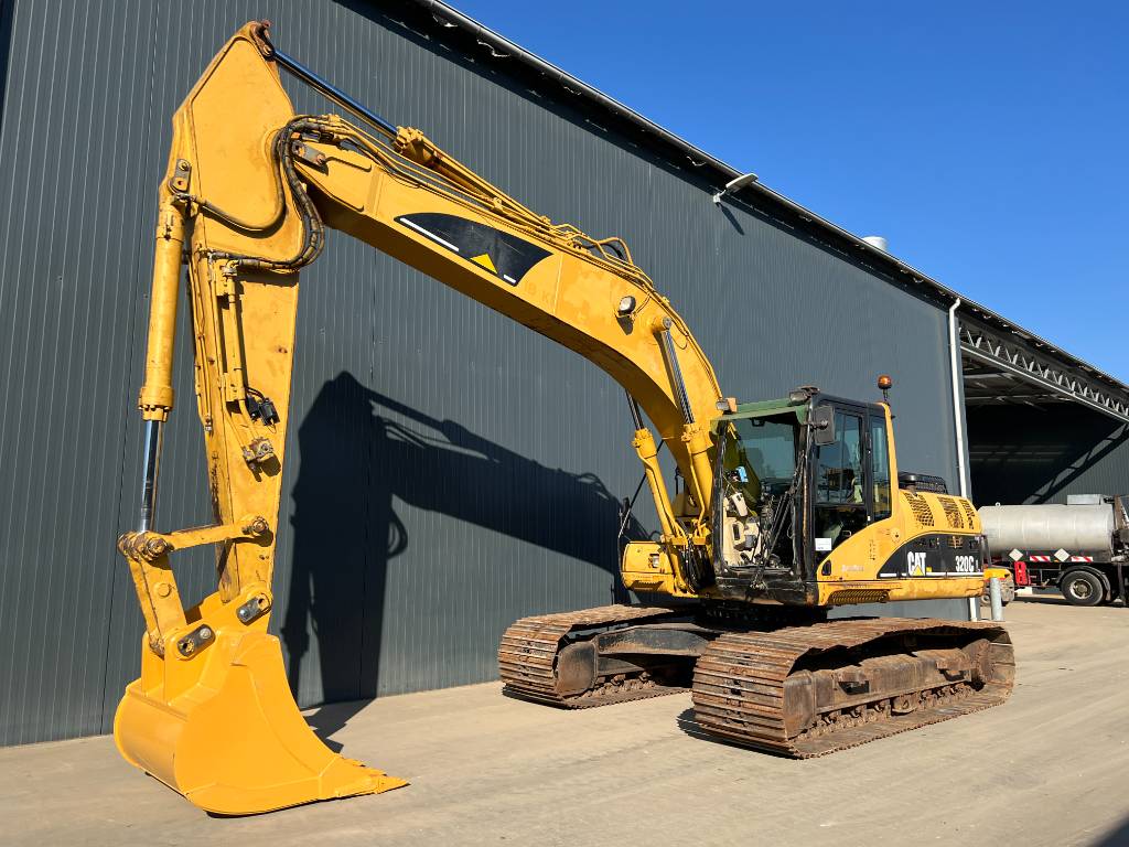 CAT 320C L image
