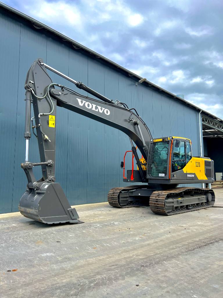 Volvo EC210 image