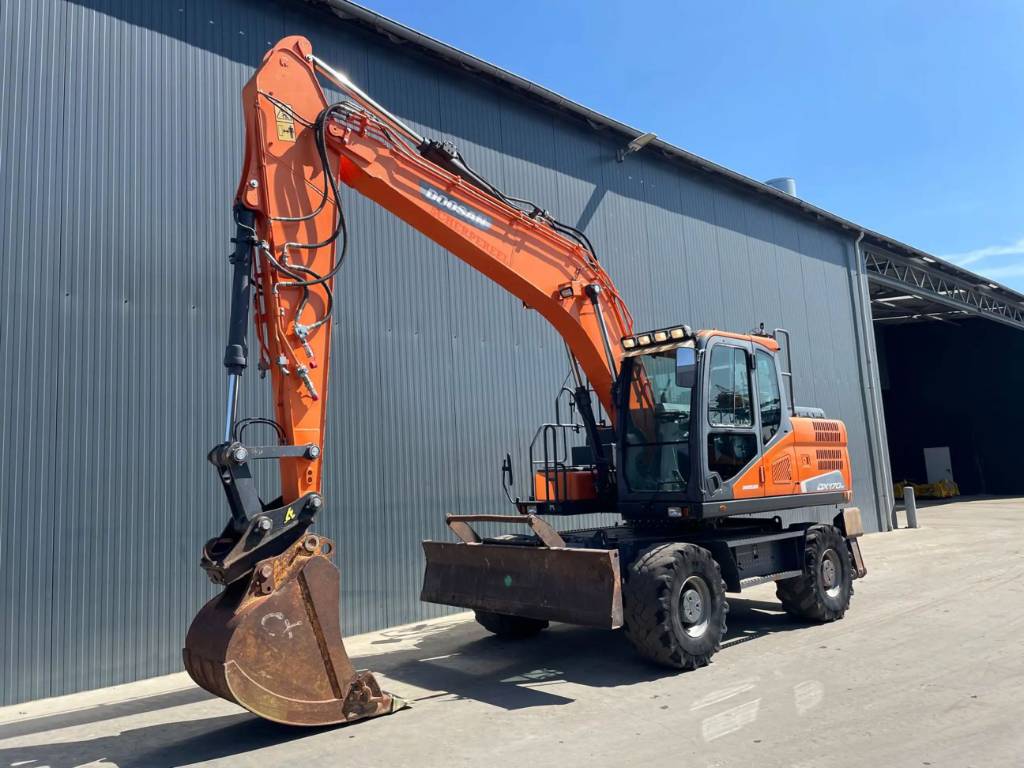 Doosan DX170W-5 image