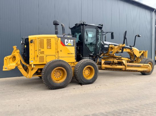 CAT 140M3 140M3 2015 2 Motor graders