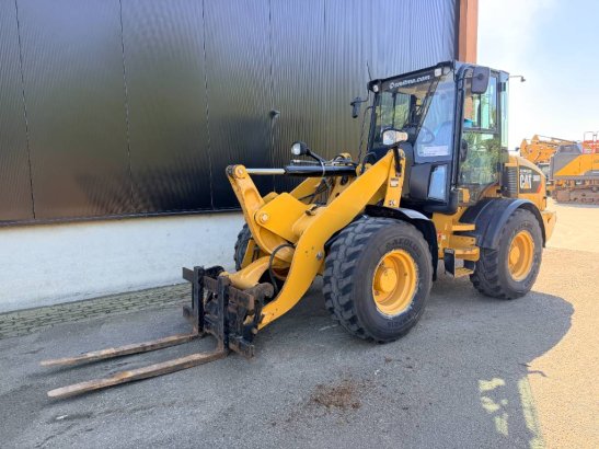 CAT 908M | NEW TYRES 908M | NEW TYRES 2017 2 Wheel Loaders