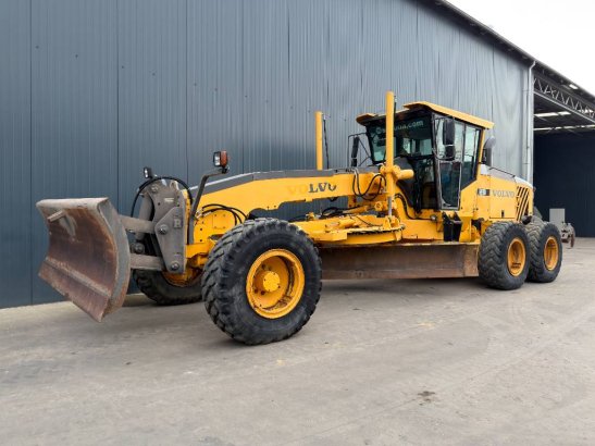 Volvo G930 - CE - LOW HOURS G930 - CE - LOW HOURS 2009 2 Motor graders