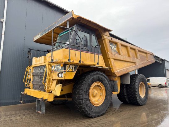 CAT 775E 775E 2005 2 Dump Truck