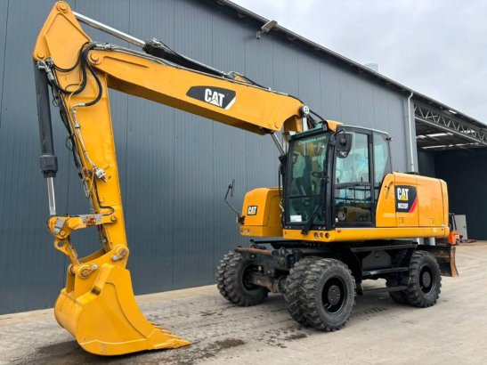 CAT M320F M320F 2014 2 Wheeled Excavators