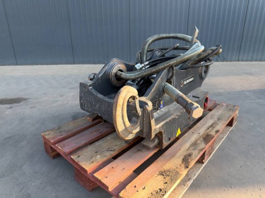 OilQuick OQ70/55 - ZX210 / ZX220 / ZX225 - DEMO OilQuick OQ70/55 - ZX210 / ZX220 / ZX225 - DEMO 2022 2