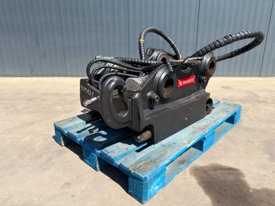 OilQuick OQ70/55 - M318D / 320D / 320E / 320F / 323D / 323E OilQuick OQ70/55 - M318D / 320D / 320E / 320F / 323D / 323E 20...