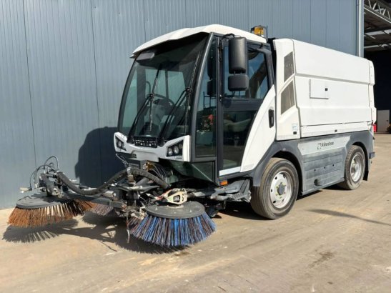 Johnston CX401 - 80 km/h - Sweeper Johnston CX401 - 80 km/h - Sweeper 2018 2 image 16