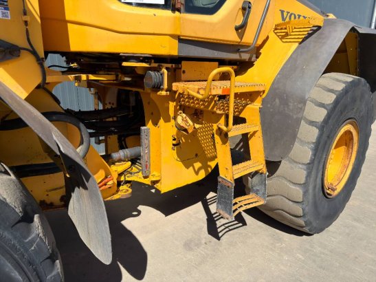 Volvo L120F L120F 2008 2 Wheel Loaders image 10