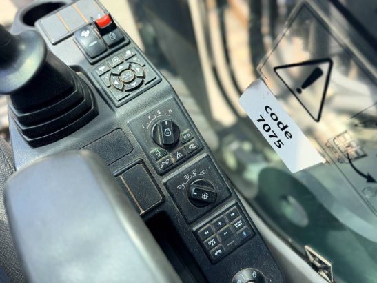Volvo EC300E L EC300E L 2022 2 Crawler Excavators image 10