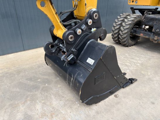 CAT M318F M318F 2015 2 Wheeled Excavators image 10
