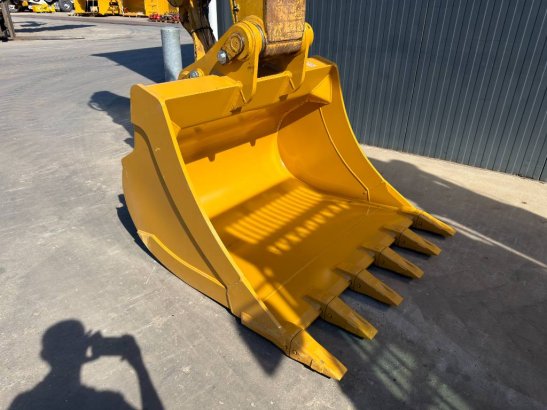 CAT M322D M322D 2015 2 Wheeled Excavators image 10